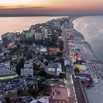 1 Mng Tomis Promenada Mamaia Nord 那沃达利