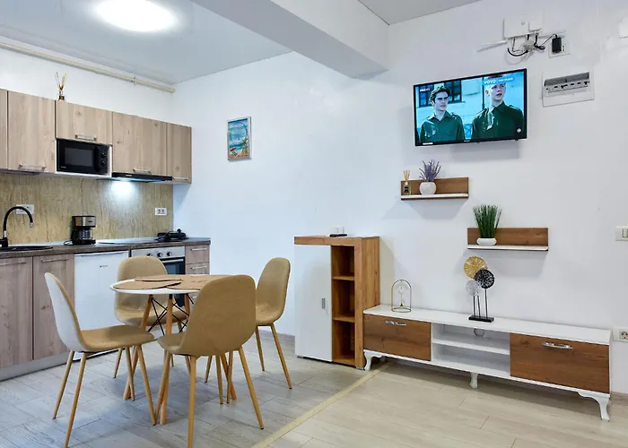 1 Mng Tomis Promenada * Нэводари