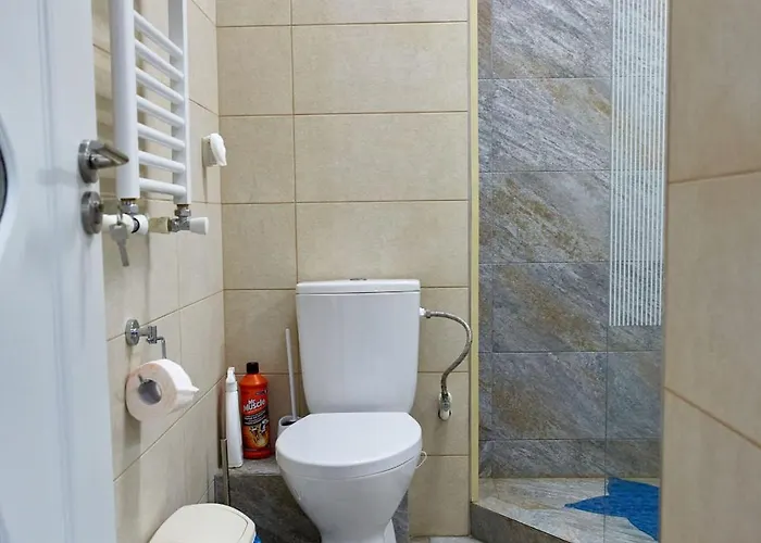 1 Mng Tomis Promenada アパート ナボダリ